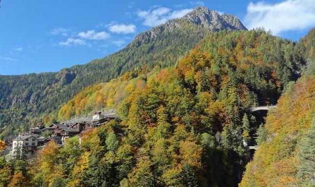 Lieu Secret Dans Les Alpes Suisses Villa Le Tretien Exterior foto